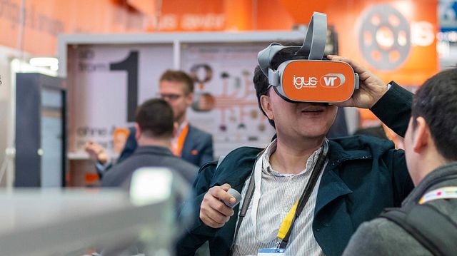igus VR headset being used at a tradeshow