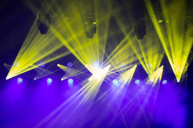 Dynamic stage lighting setup