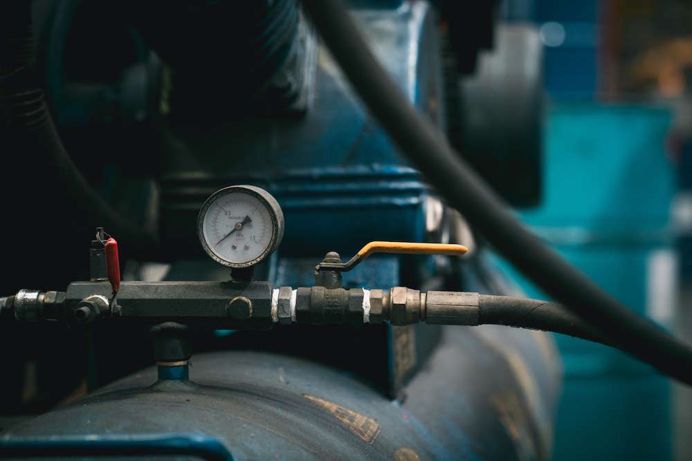 pneumatic pressure gauge